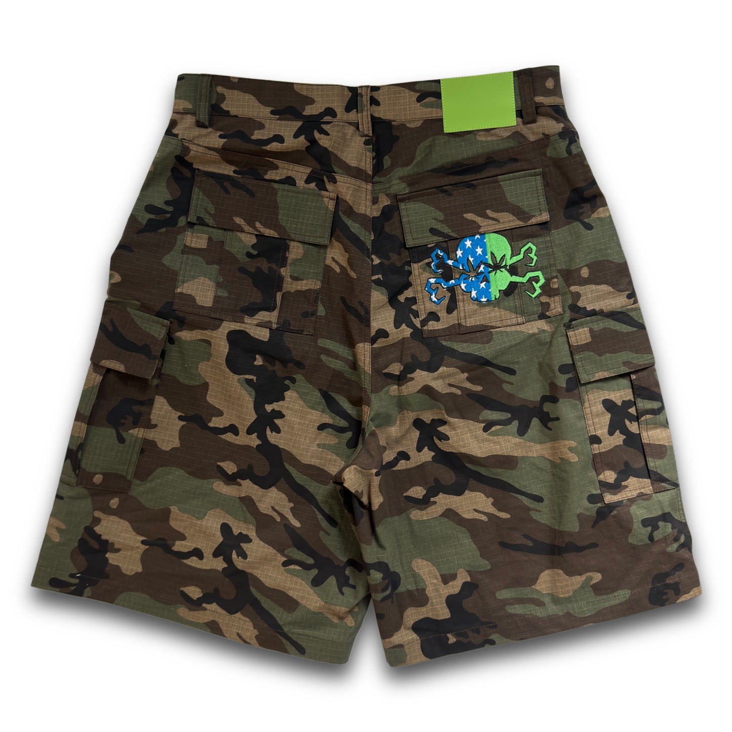WOODLAND CAMO SHORTS